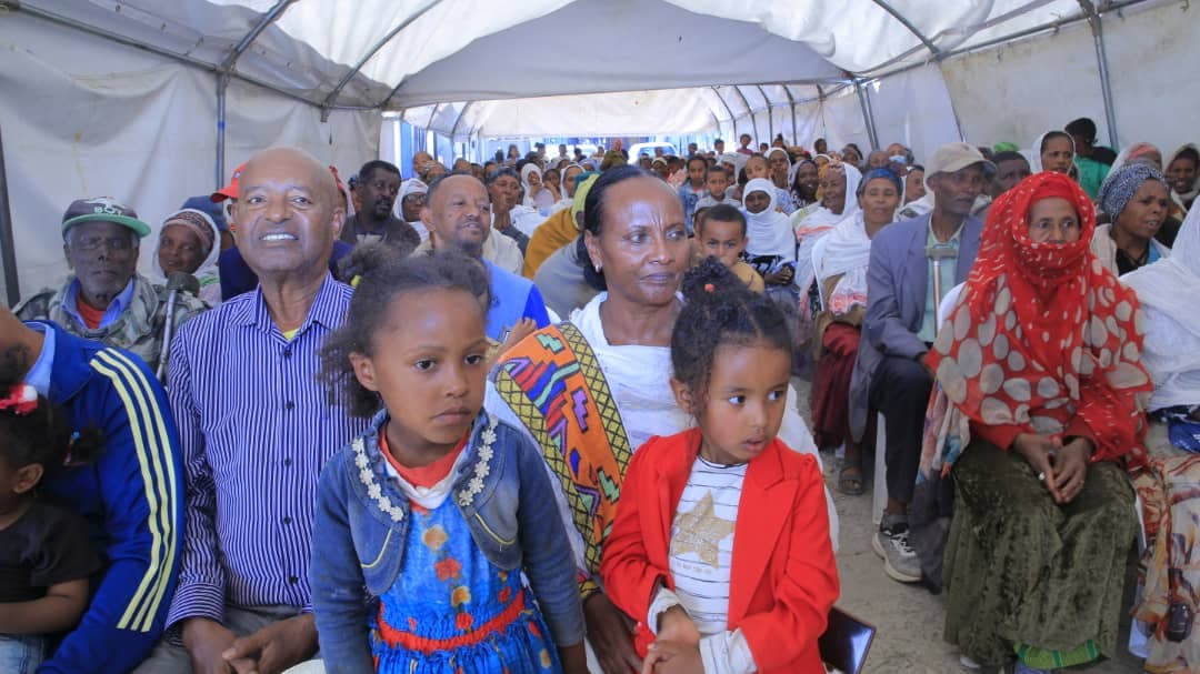 የገና ማዕድ ማጋራት በሜሪ ጆይ