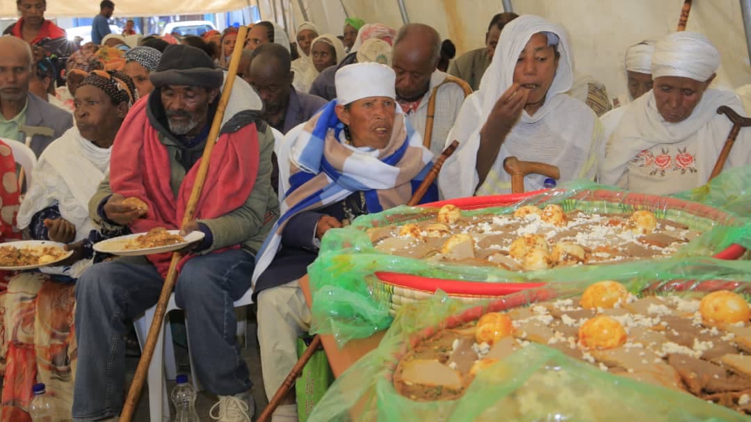 የገና ማዕድ ማጋራት በሜሪ ጆይ